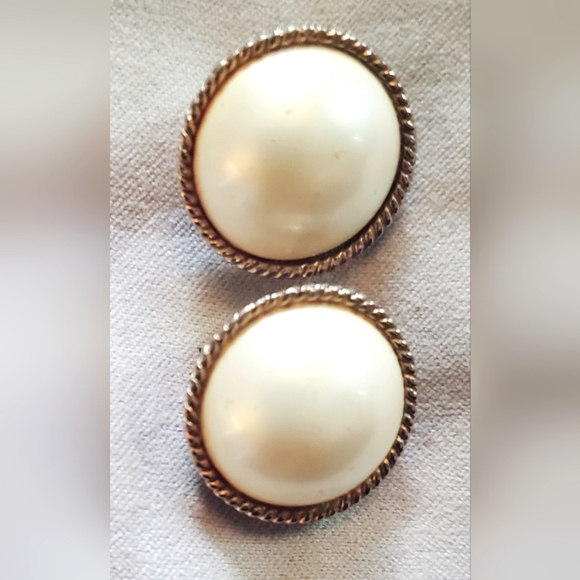 Coro Jewelry - Vintage Coro Elegant Faux Pearl  and Gold Tone Earrings